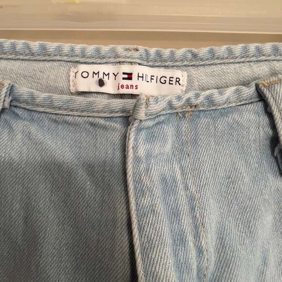 Tommy Hilfiger Womens Jeans Studded Star on Back Pocket Size 4 Fringed Hem - Picture 3 of 4